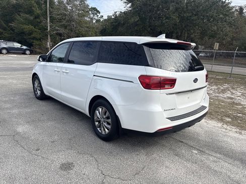 Used 2021 Kia Sedona LX image 6