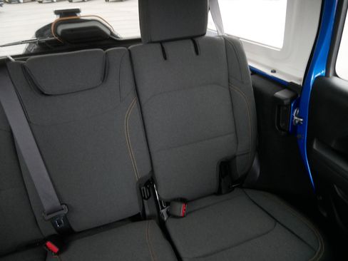 Used 2024 Jeep Wrangler Sport S image 14