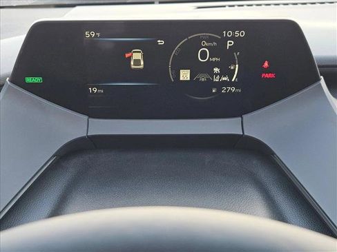 Used 2025 Toyota Prius XLE image 11