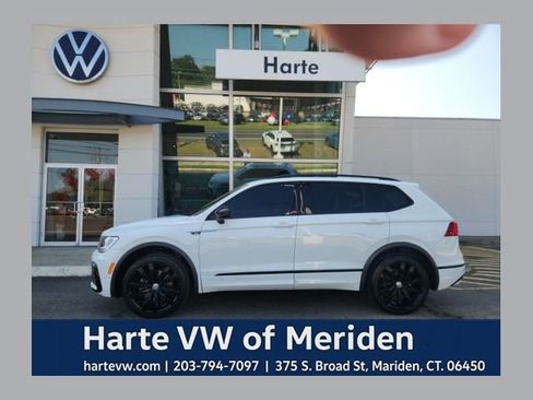 Used 2020 Volkswagen Tiguan SE R-Line AWD/4WD image 1