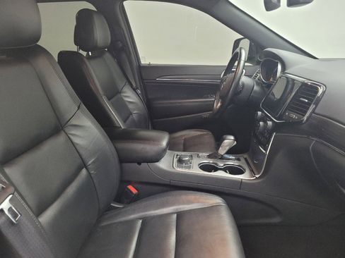 Used 2021 Jeep Grand Cherokee Limited image 21
