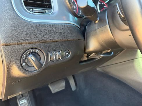 Used 2022 Dodge Charger SXT image 18