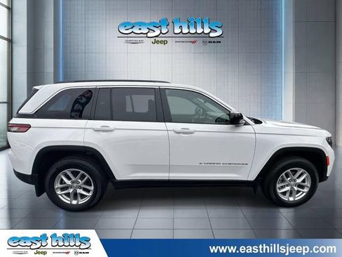 Certified 2025 Jeep Grand Cherokee Laredo X w/ Luxury Tech Group I AWD/4WD image 2