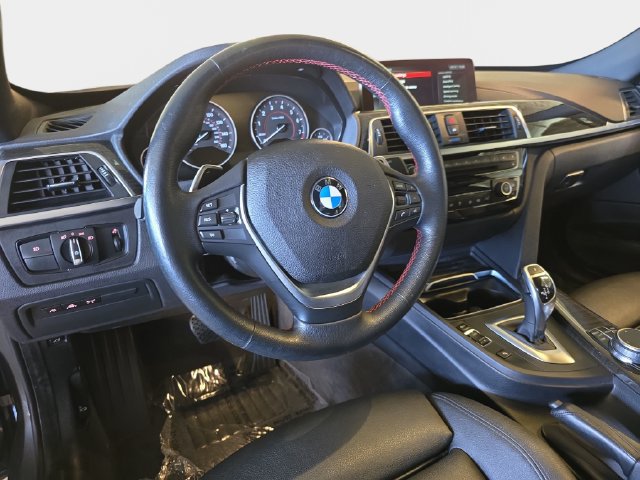 Used 2018 BMW 330i Gran Turismo xDrive AWD/4WD image 19