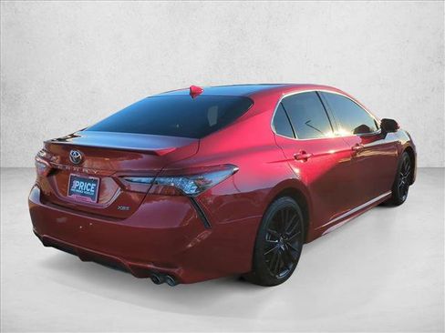 Used 2022 Toyota Camry XSE image 5