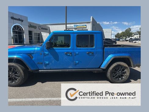 Certified 2025 Jeep Gladiator Sport AWD/4WD image 1