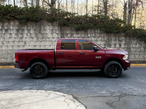 Used 2018 RAM 1500 Express w/ Express Value Package image 4