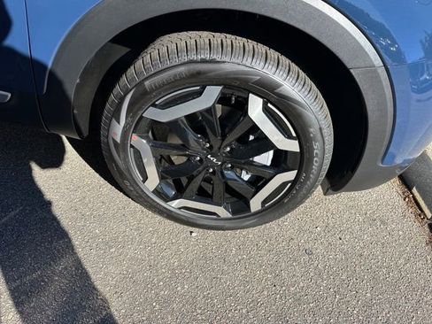 New 2025 Kia Telluride EX w/ EX Captain's Chair Package image 36