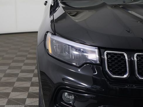 Used 2024 Jeep Compass Limited w/ Sun and Sound Group AWD/4WD image 14