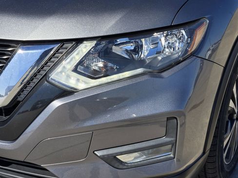 Used 2020 Nissan Rogue SV w/ Sun & Sound Touring Package image 11