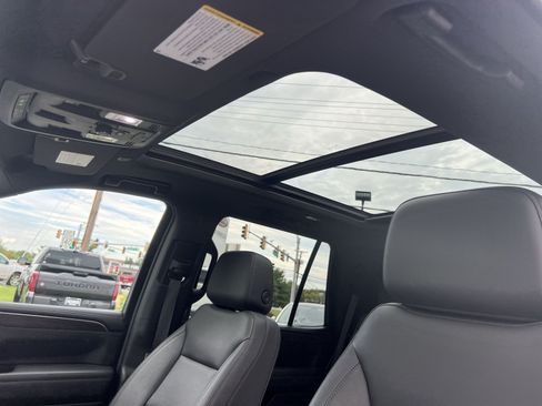 Used 2023 Chevrolet Tahoe Z71 w/ Luxury Package AWD/4WD image 24