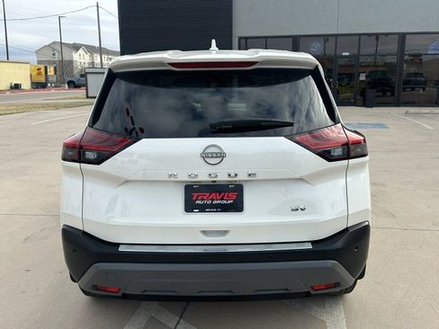Used 2023 Nissan Rogue SV image 8