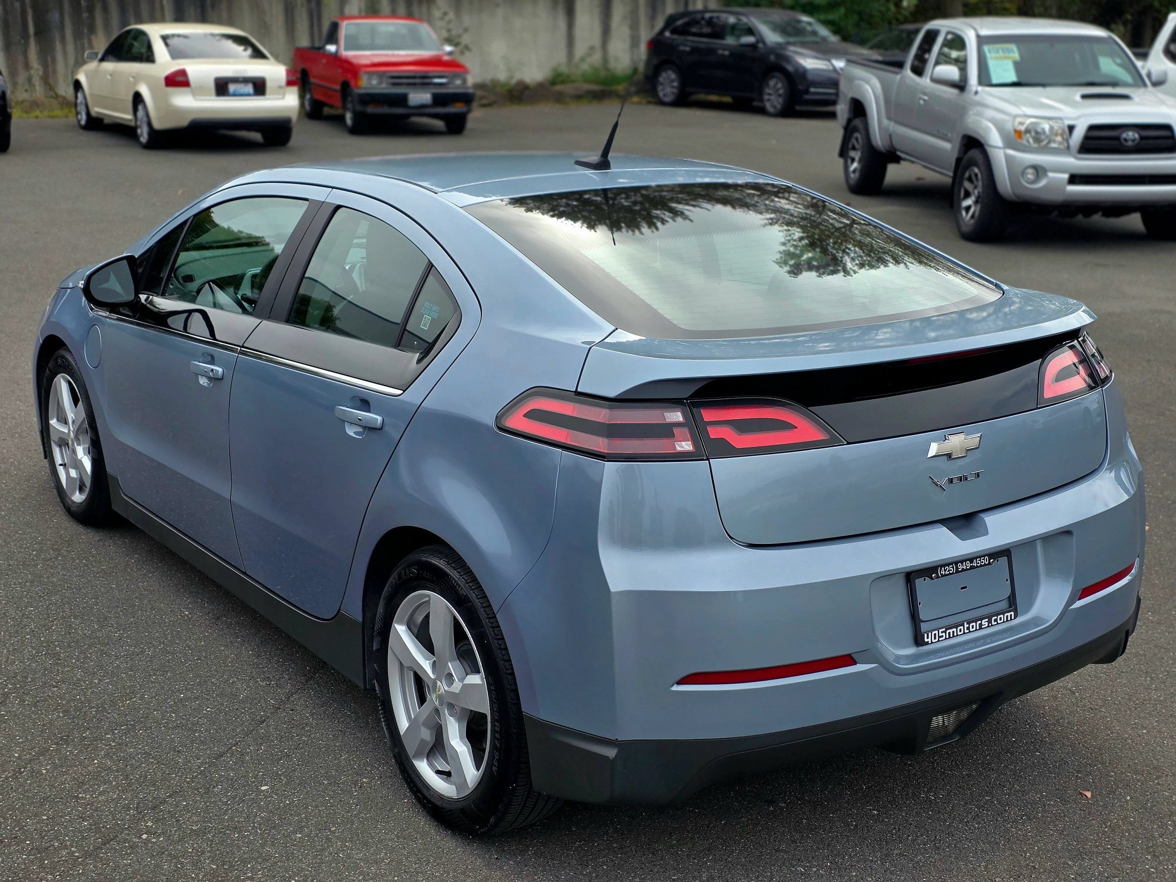 Used 2013 Chevrolet Volt FWD image 10