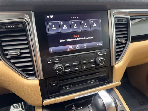 Used 2018 Porsche Macan image 60