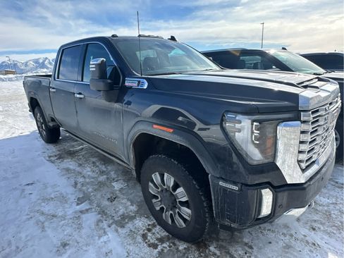 Used 2025 GMC Sierra 2500 Denali w/ Denali Reserve Package image 3