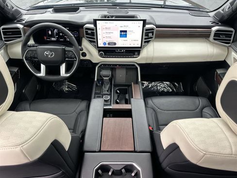 Used 2025 Toyota Sequoia Capstone image 10