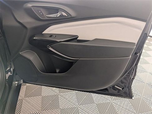 Certified 2024 Chevrolet Trax LT image 31
