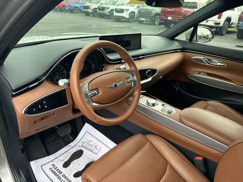 Used 2023 Genesis GV70 2.5T w/ Advanced Package AWD/4WD image 12