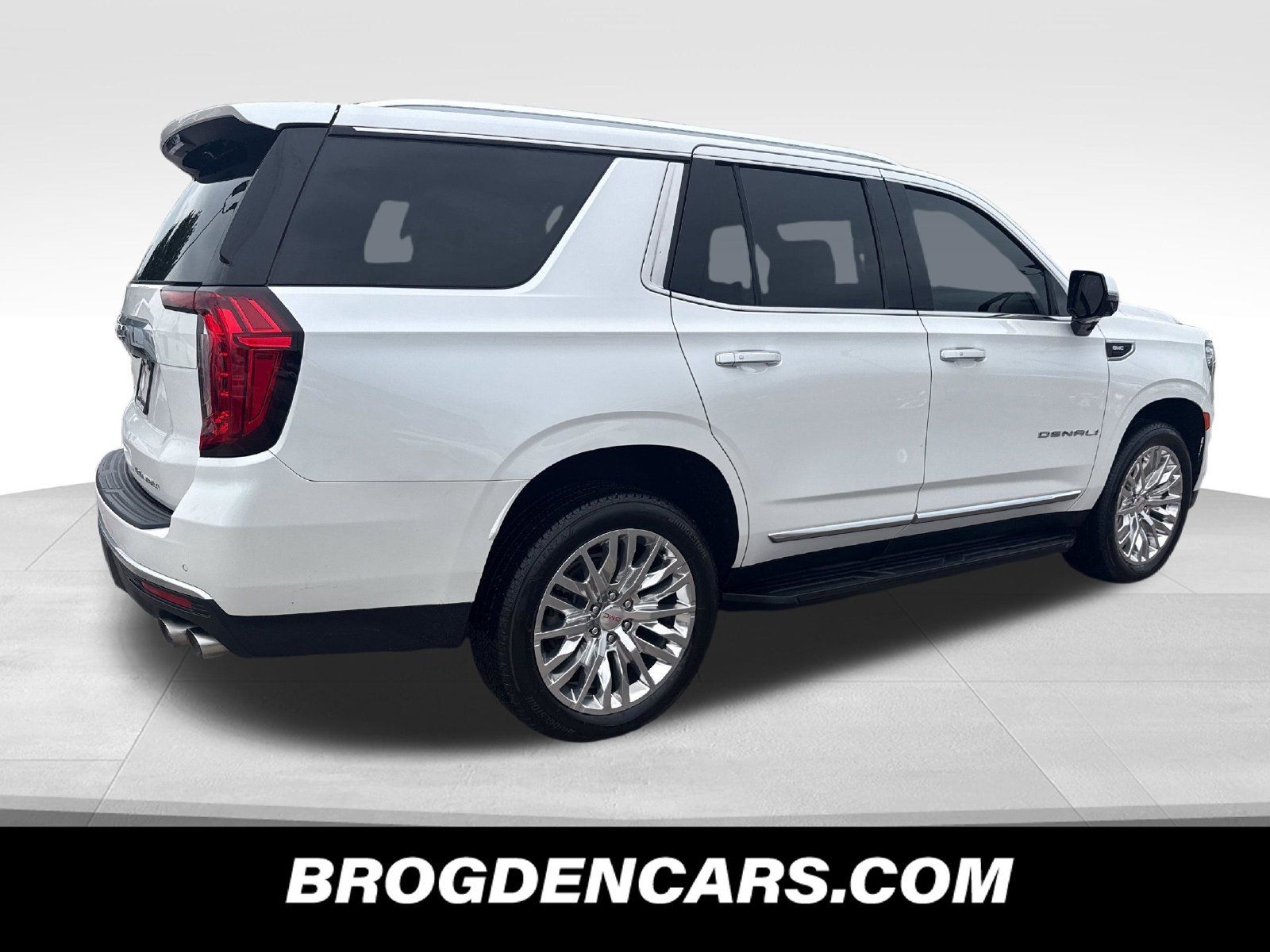Used 2022 GMC Yukon Denali AWD/4WD image 3