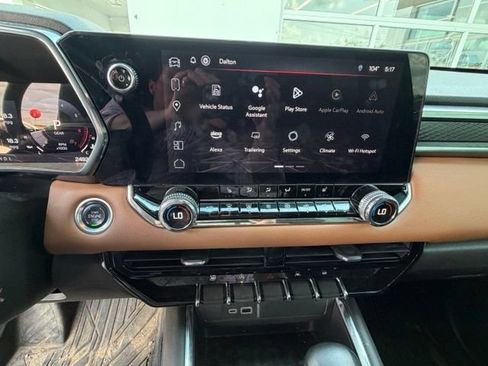Used 2024 GMC Canyon AT4 AWD/4WD image 11