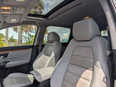 Used 2018 Honda CR-V Touring image 12