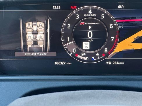 Used 2018 Land Rover Range Rover Velar R-Dynamic SE image 35