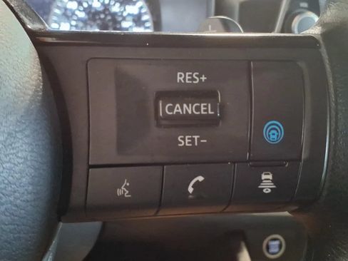 Used 2023 Nissan Rogue SV AWD/4WD image 24