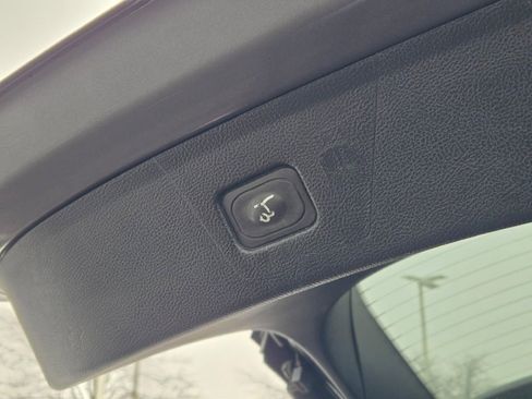 Used 2021 Ford Edge Titanium w/ Class II Trailer Tow Package image 14