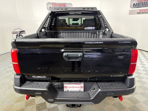 Used 2025 Toyota Tacoma Trailhunter image 4