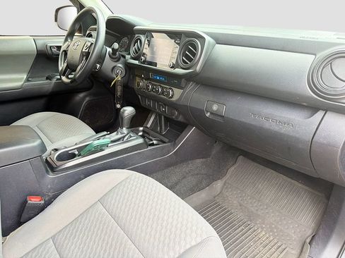 Used 2021 Toyota Tacoma SR AWD/4WD image 13