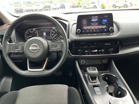 Certified 2023 Nissan Rogue SV image 13