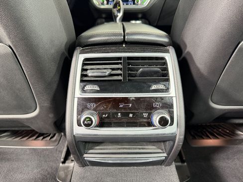 Used 2019 BMW 740i w/ M Sport Package RWD image 30