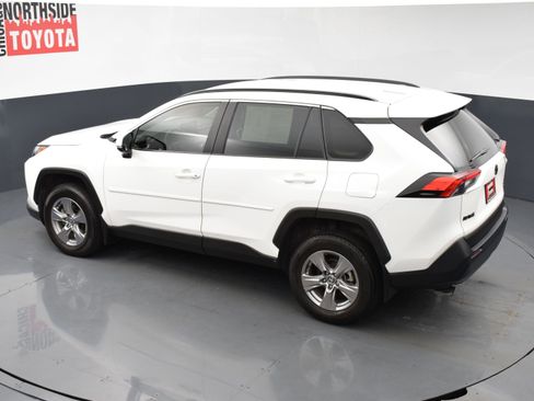 Used 2024 Toyota RAV4 XLE FWD image 19