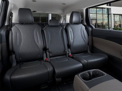 New 2026 Kia Carnival EX image 17