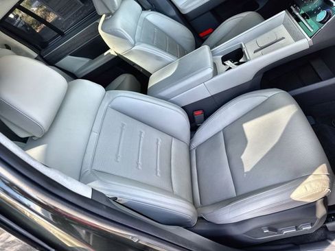 Used 2025 Hyundai Santa Fe Calligraphy image 35