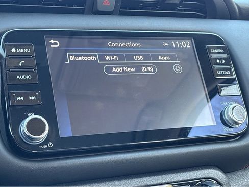 Used 2024 Nissan Kicks SR w/ SR Premium Package FWD image 17
