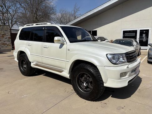Used 1998 Toyota Land Cruiser image 2