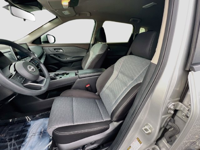 Certified 2023 Nissan Rogue SV FWD image 16