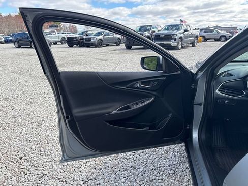 Used 2025 Chevrolet Malibu LT FWD image 15