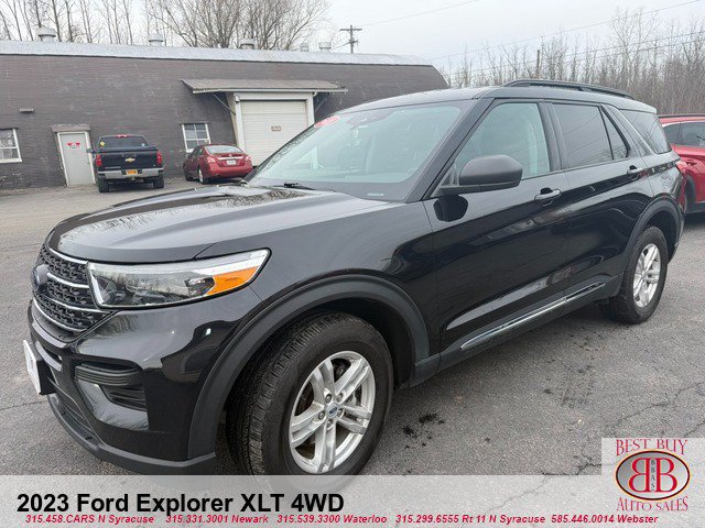 Used 2023 Ford Explorer XLT AWD/4WD image 12