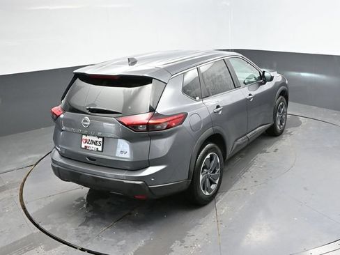 Used 2024 Nissan Rogue SV FWD image 35