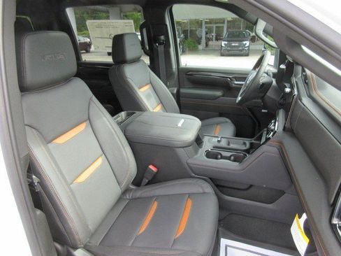 New 2025 GMC Sierra 2500 AT4 image 13