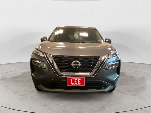 Used 2023 Nissan Rogue SV image 9