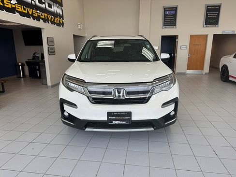 Used 2019 Honda Pilot Touring image 3