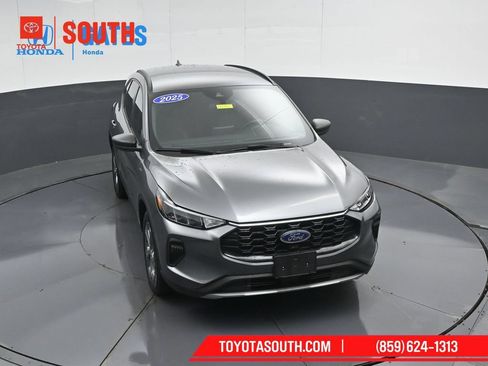 Used 2025 Ford Escape ST-Line AWD/4WD image 48