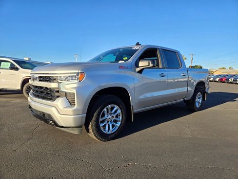 Used 2022 Chevrolet Silverado 1500 RST image 2