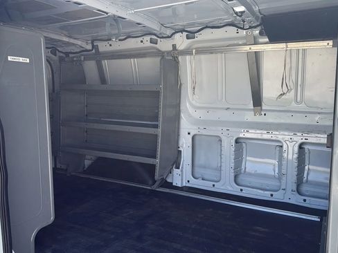 Used 2022 Ford Transit 250 Low Roof RWD image 22