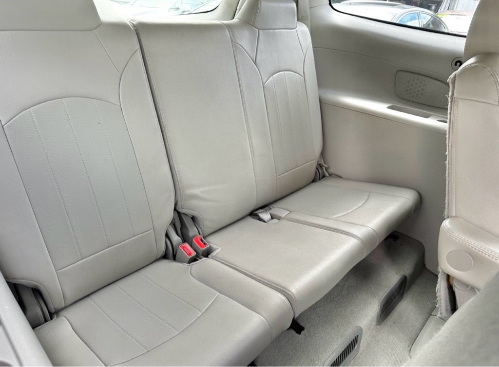 Used 2016 Buick Enclave Leather FWD image 38