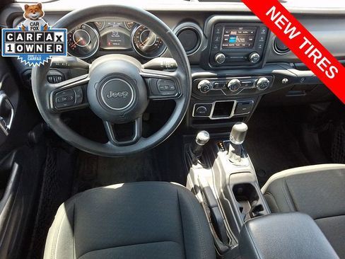 Used 2021 Jeep Gladiator Sport w/ Trailer Tow Package AWD/4WD image 11