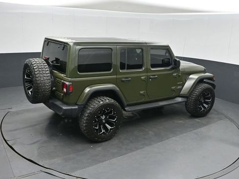 Used 2021 Jeep Wrangler Unlimited Sahara w/ Uconnect 4C Nav & Sound Group AWD/4WD image 31